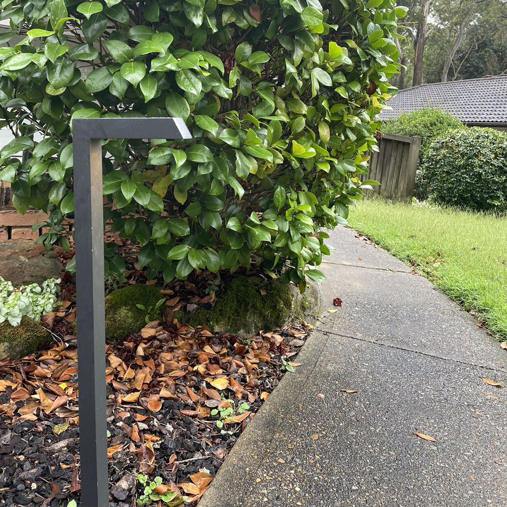 Pro Light Club Black Aluminium L Shaped Path Light