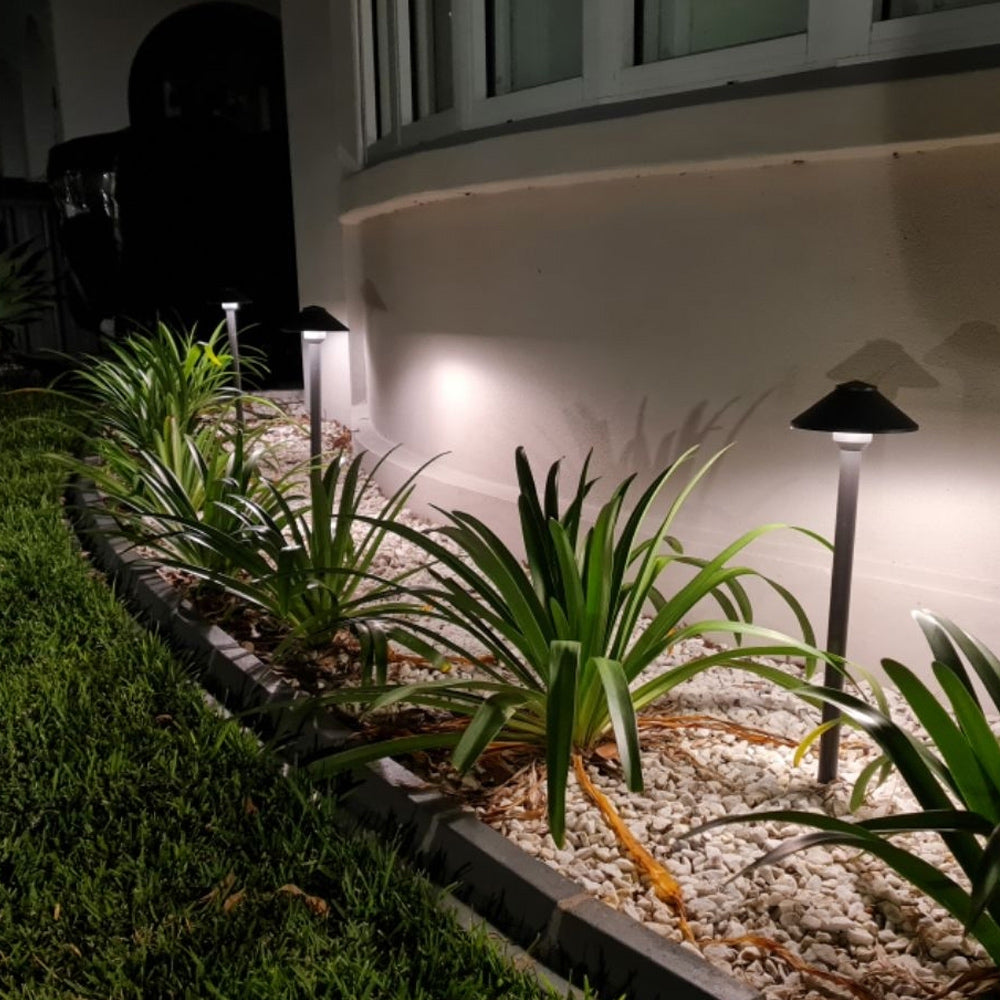 Pro Light Club Black Aluminium Medium Shaded Path Light