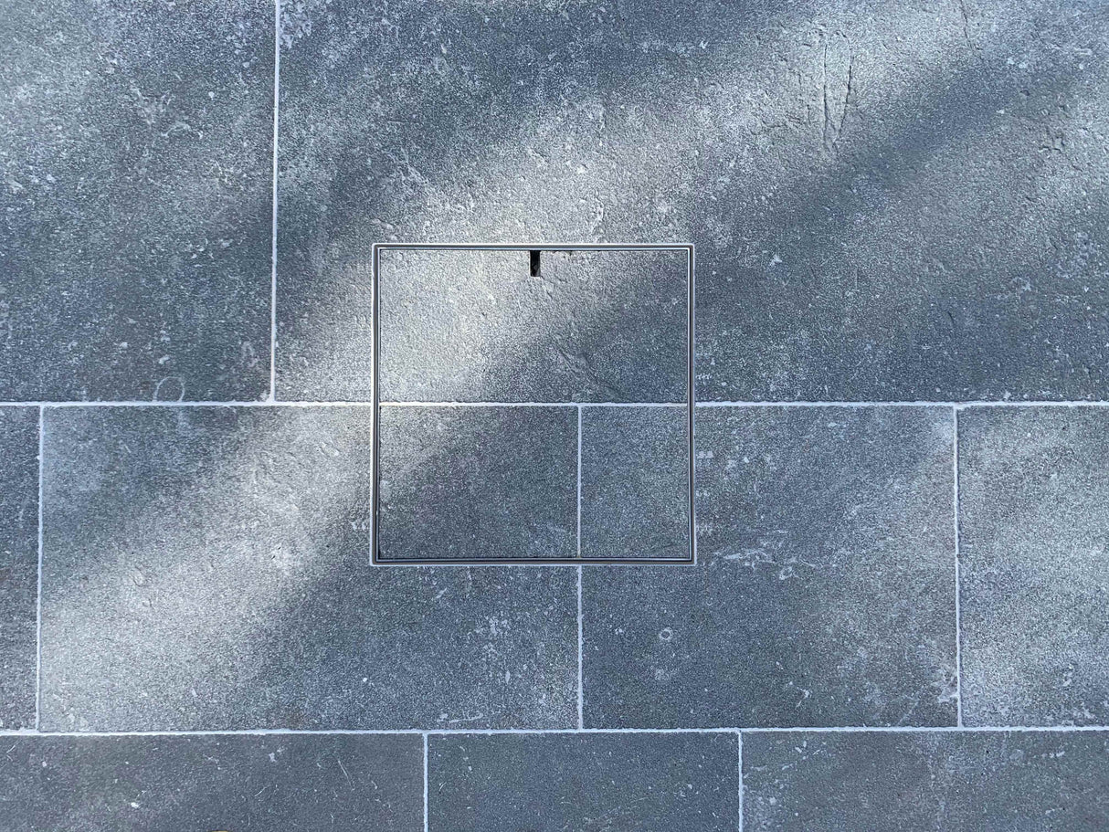 Hide Skimmer Lid & Access Cover - Stainless Steel Lid with Polymer Edge Protector